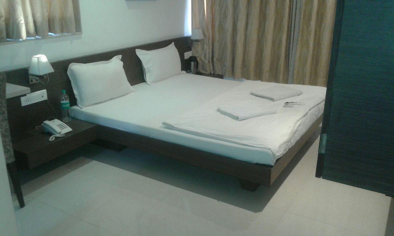 Sai Saya-Nashik Road Hotel Exterior photo