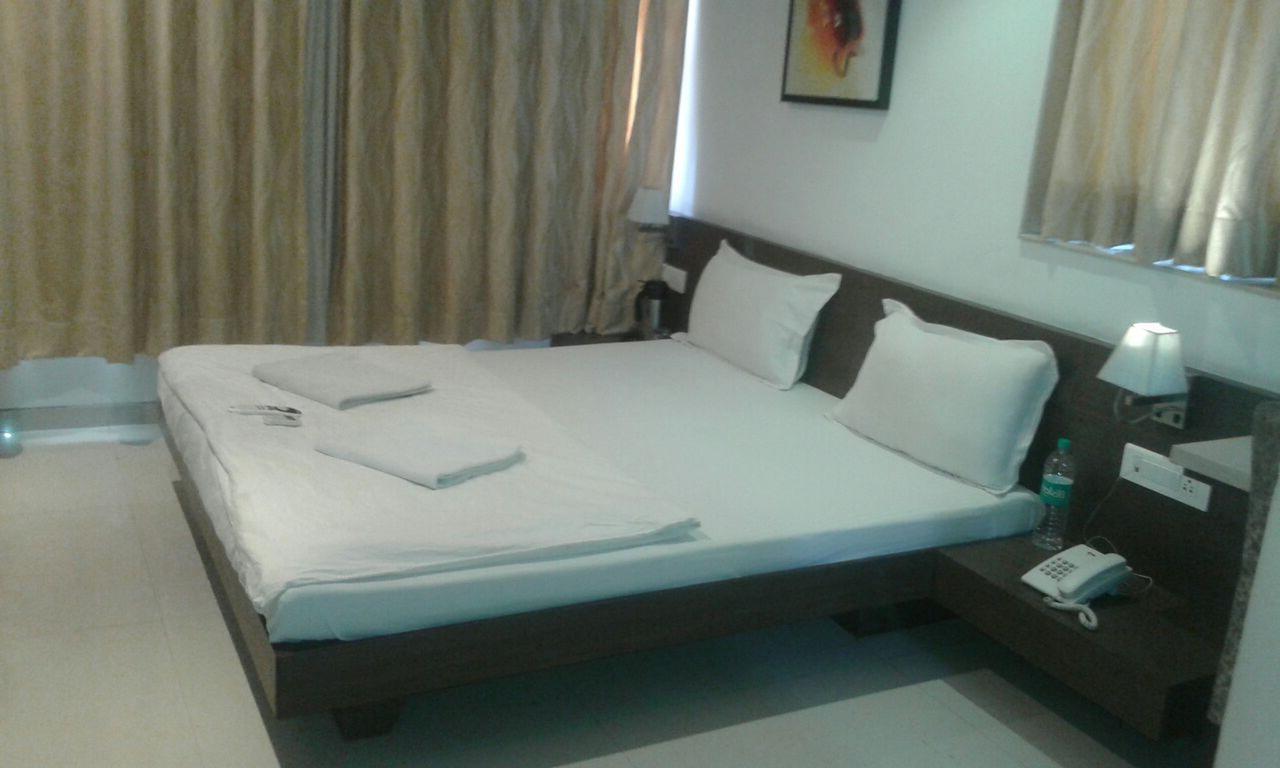 Sai Saya-Nashik Road Hotel Exterior photo